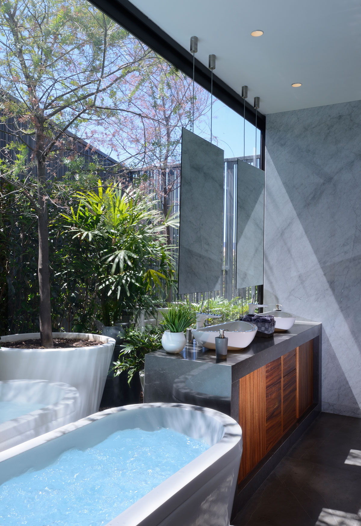 A Stunning Contemporary Home with Two Large Cantilevers in Guadalajara, Mexico by RAMA Construcción y Arquitectura (16)