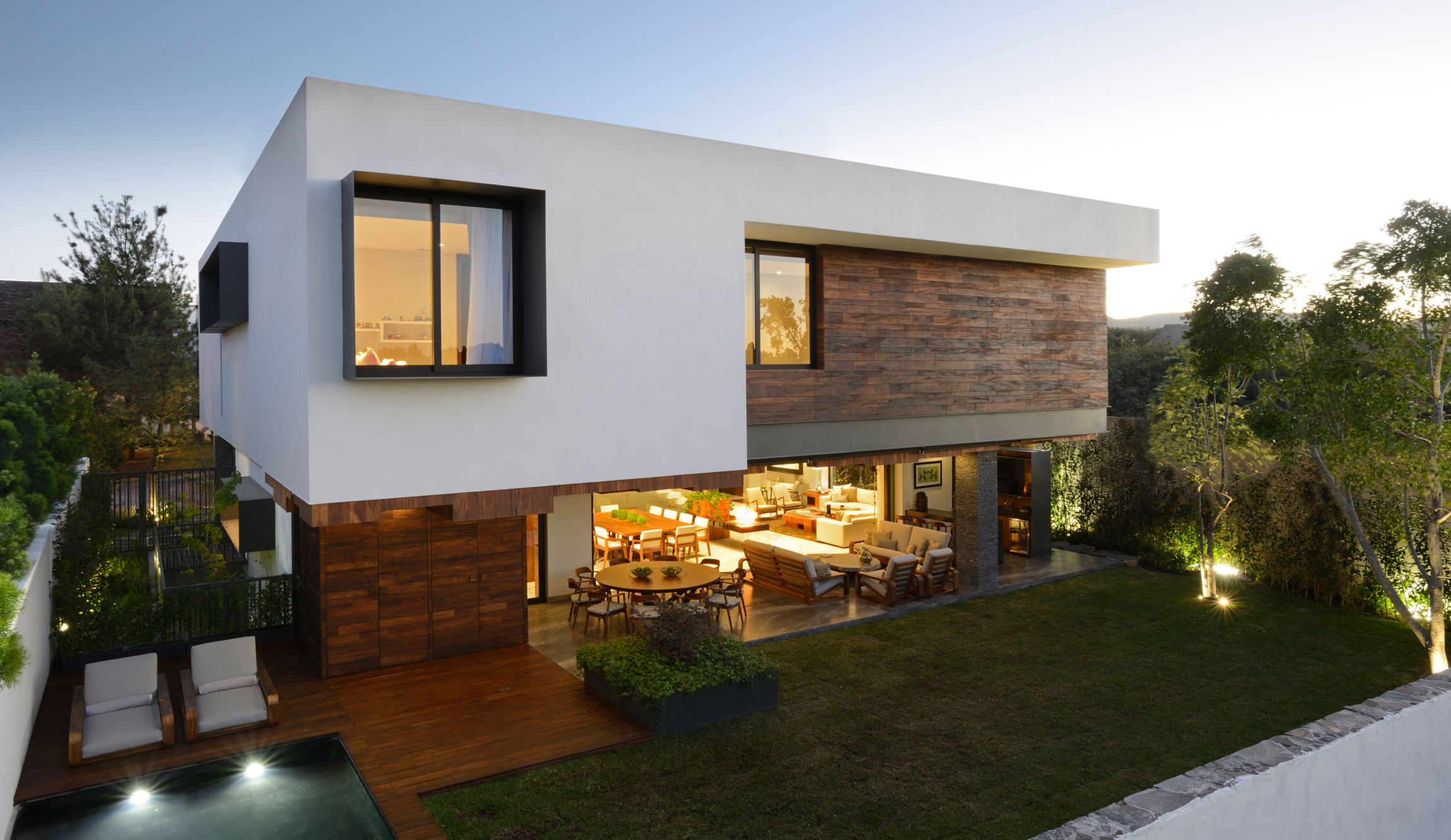 A Stunning Contemporary Home with Two Large Cantilevers in Guadalajara, Mexico by RAMA Construcción y Arquitectura (23)