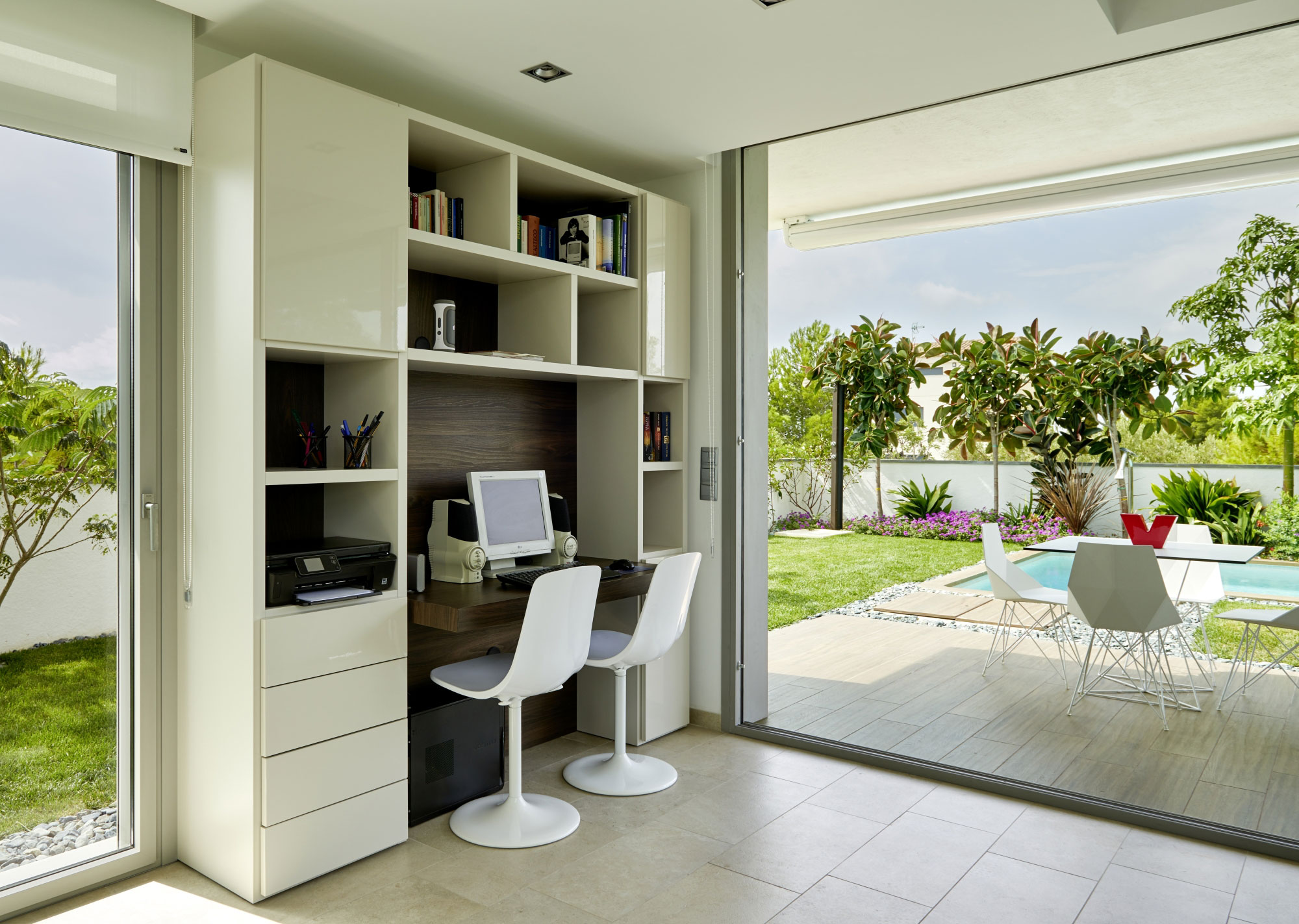 A Stunning Villa Characterized by the Modern Strong Lines and Natural Materials in Tarragona, Spain by White Houses Costa Dorada (28)