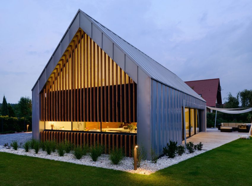 A Stunning and Spacious Two Barns House for a Modern Family in Tychy, Poland by RS + Robert Skitek (17)