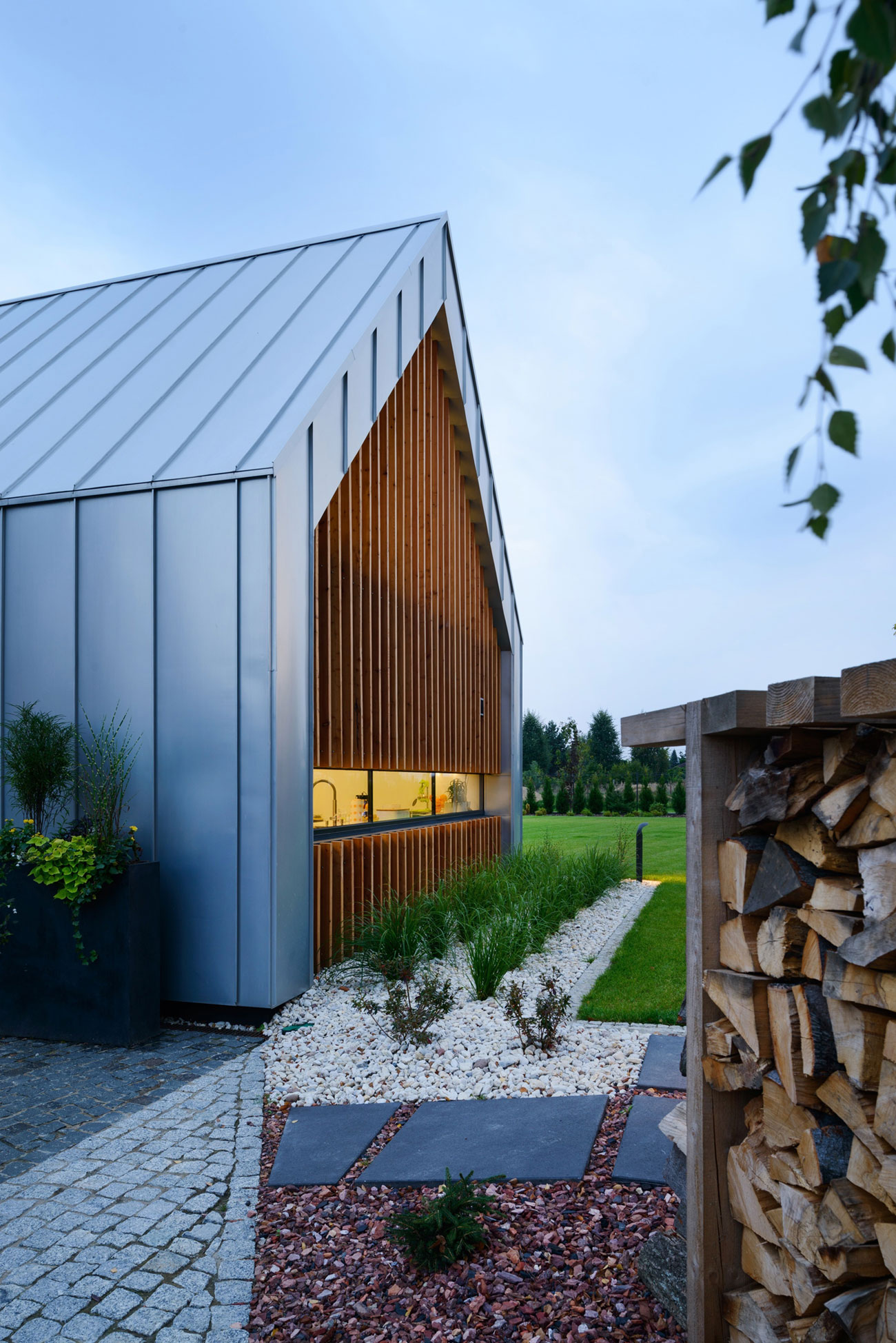 A Stunning and Spacious Two Barns House for a Modern Family in Tychy, Poland by RS + Robert Skitek (19)