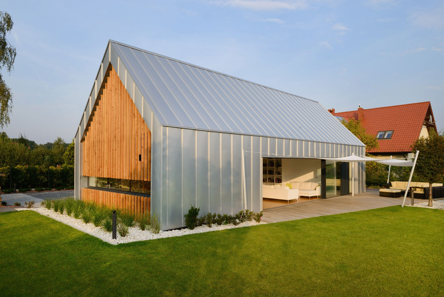 A Stunning and Spacious Two Barns House for a Modern Family in Tychy, Poland by RS + Robert Skitek (7)