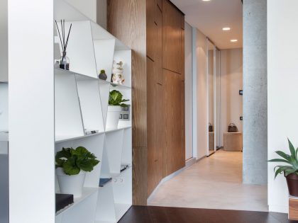 A Stylish Modern Apartment Full of Color and Comfortable Interior in Dnipropetrovsk Oblast by Azovskiy & Pahomova Architects (23)