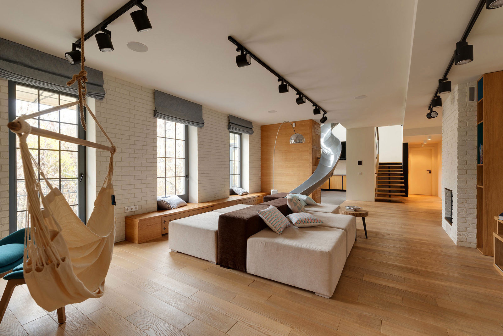 A Stylish and Modern Duplex Apartment with a Slide in Kharkov, Ukraine by KI Design (7)
