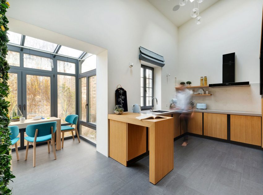 A Stylish and Modern Duplex Apartment with a Slide in Kharkov, Ukraine by KI Design (9)