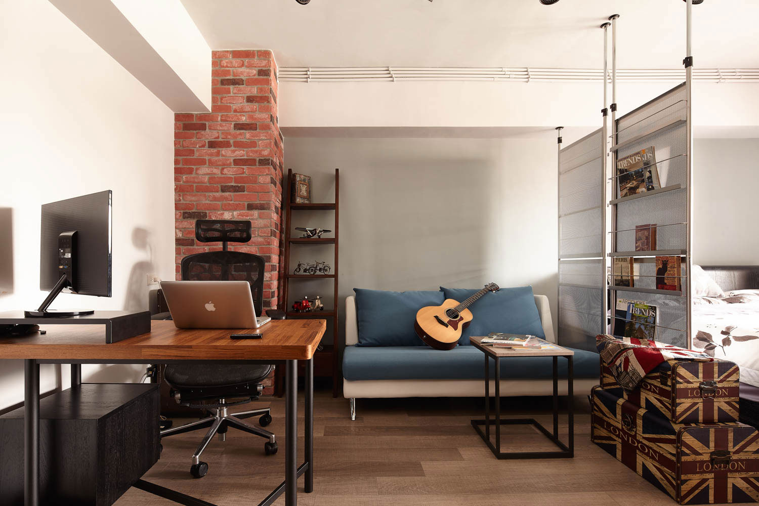 A Stylish and Tiny Industrial Loft Apartment in Taipei City by Alfonso Ideas (1)