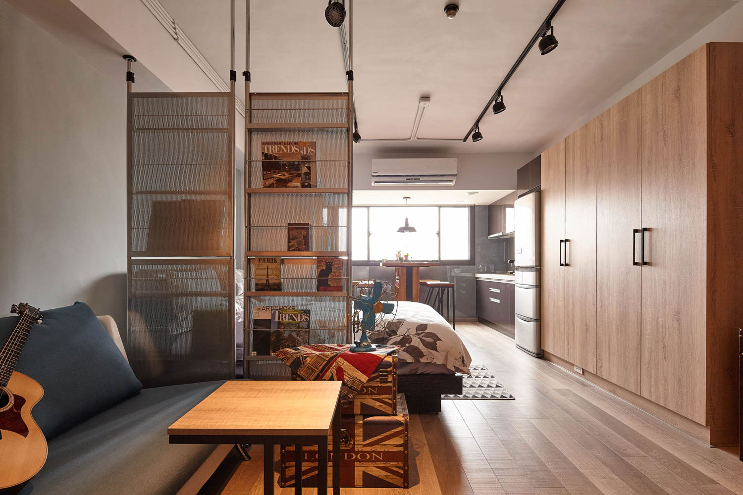 A Stylish and Tiny Industrial Loft Apartment in Taipei City by Alfonso Ideas (4)