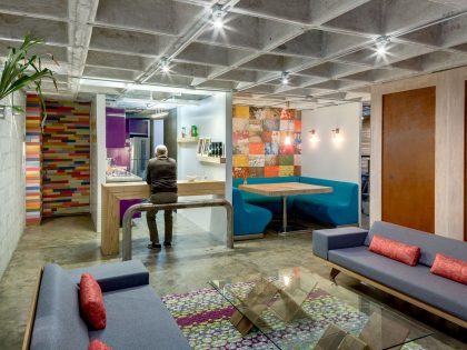 A Traditional Apartment Turned into a Colorful and Functional Studio in Polanco by Arquitectura en Movimiento Workshop (1)