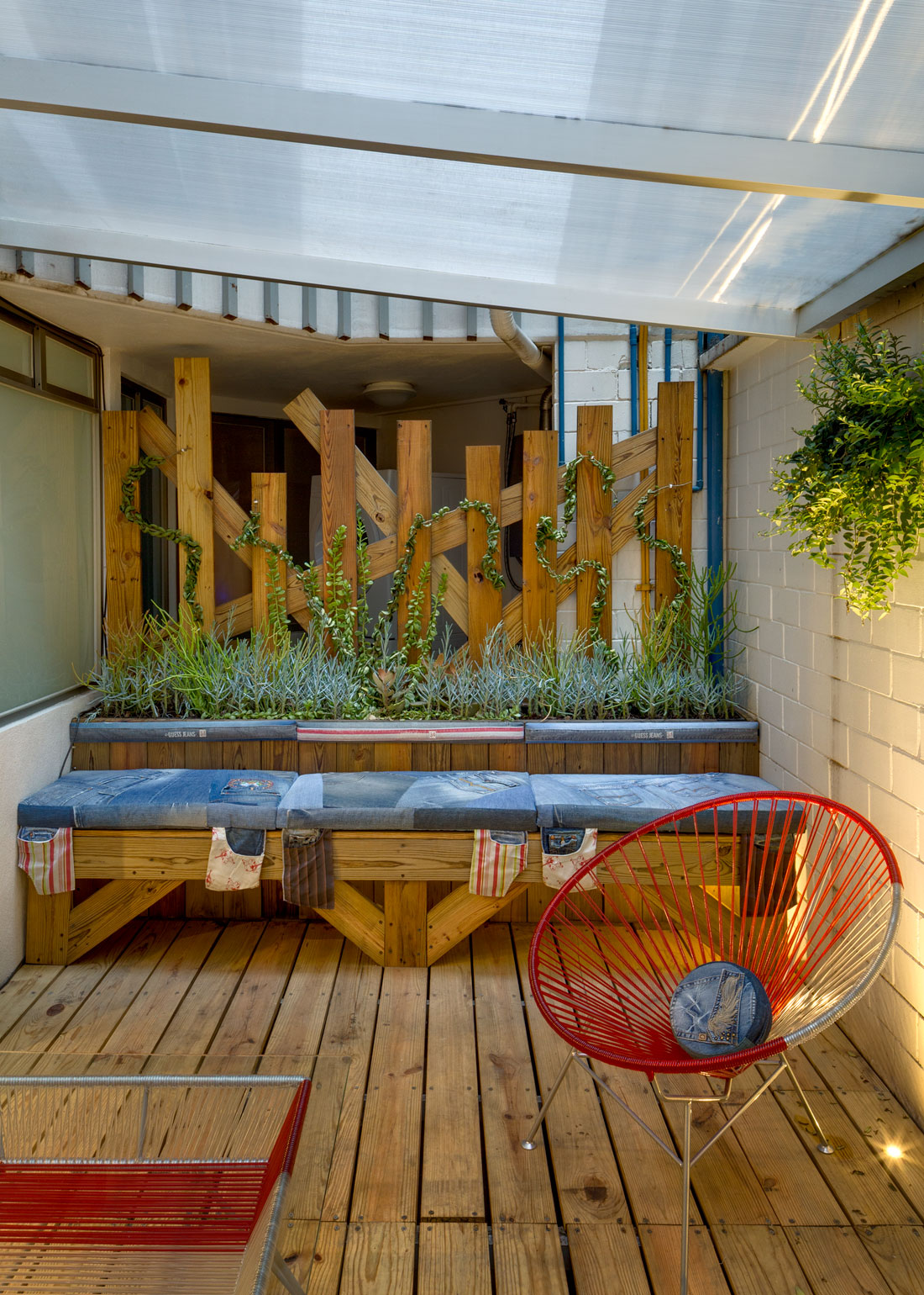 A Traditional Apartment Turned into a Colorful and Functional Studio in Polanco by Arquitectura en Movimiento Workshop (6)
