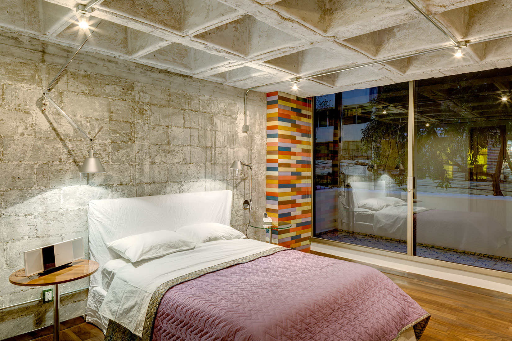 A Traditional Apartment Turned into a Colorful and Functional Studio in Polanco by Arquitectura en Movimiento Workshop (9)