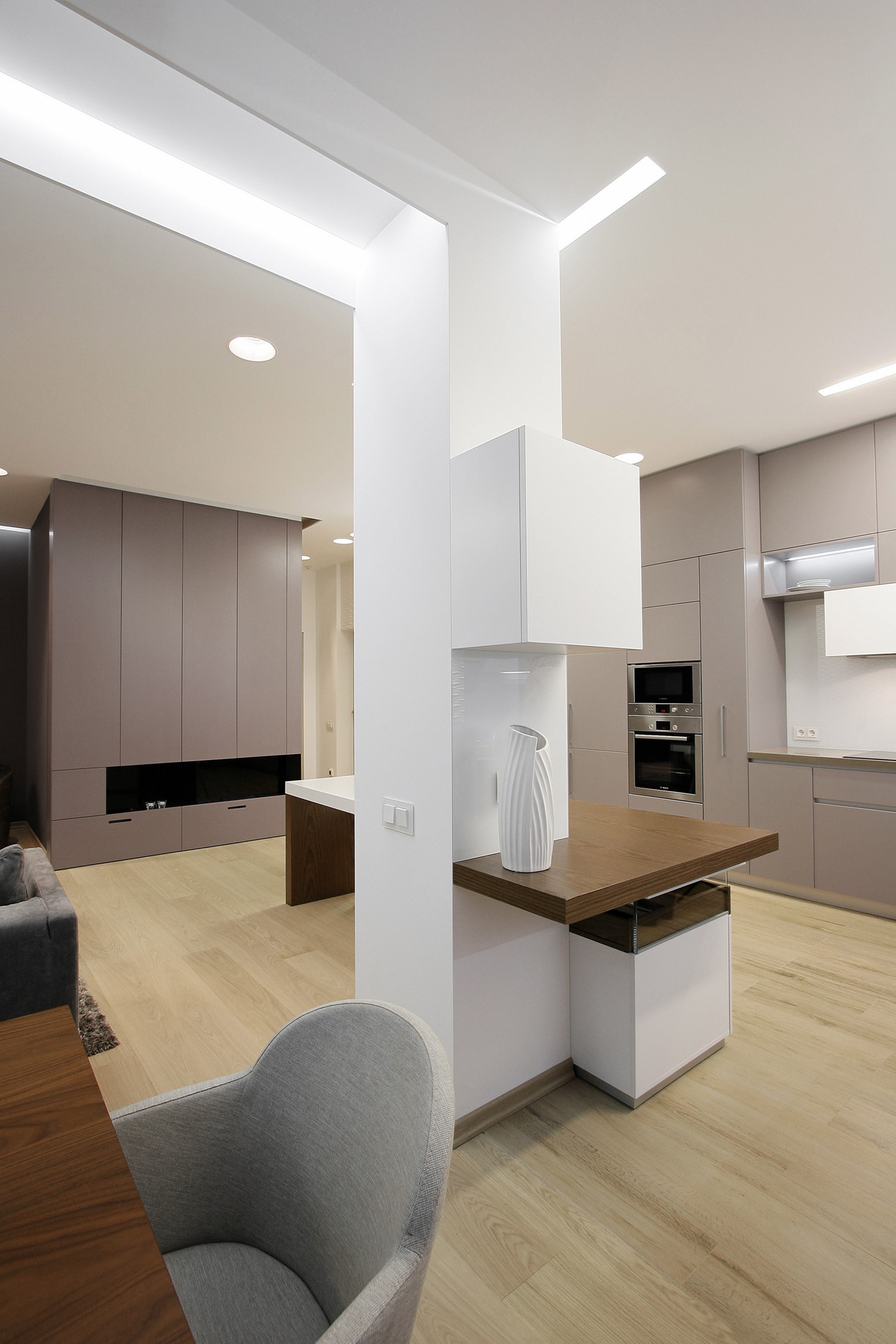 A Trendy Modern Apartment Full of Light in Dnipropetrovsk Oblast, Ukraine by Azovskiy & Pahomova architects (4)