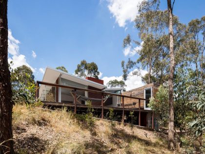 An Elegant Contemporary Mountain Home for Two Avid Climbers in New South Wales