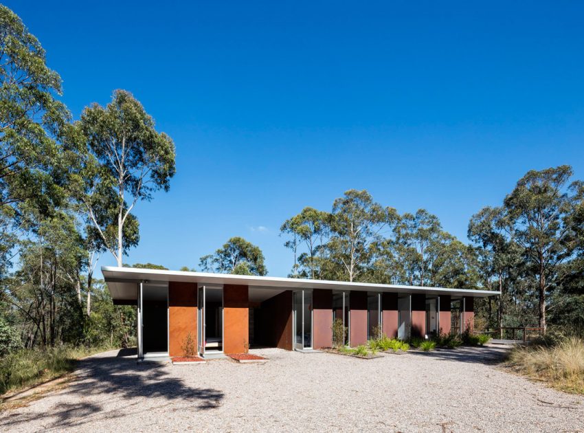 An Elegant Contemporary Mountain Home for Two Avid Climbers in New South Wales by Urban Possible (4)