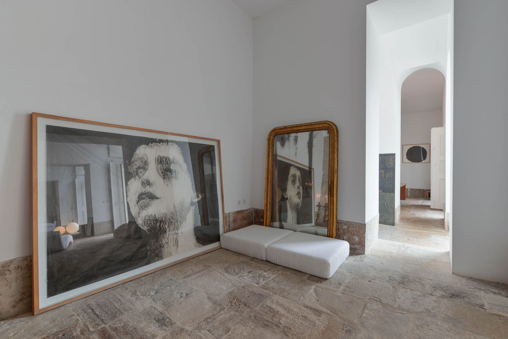An 18th-Century Townhouse Transformed into a Charming Home in Lisbon, Portugal by Aires Mateus (11)