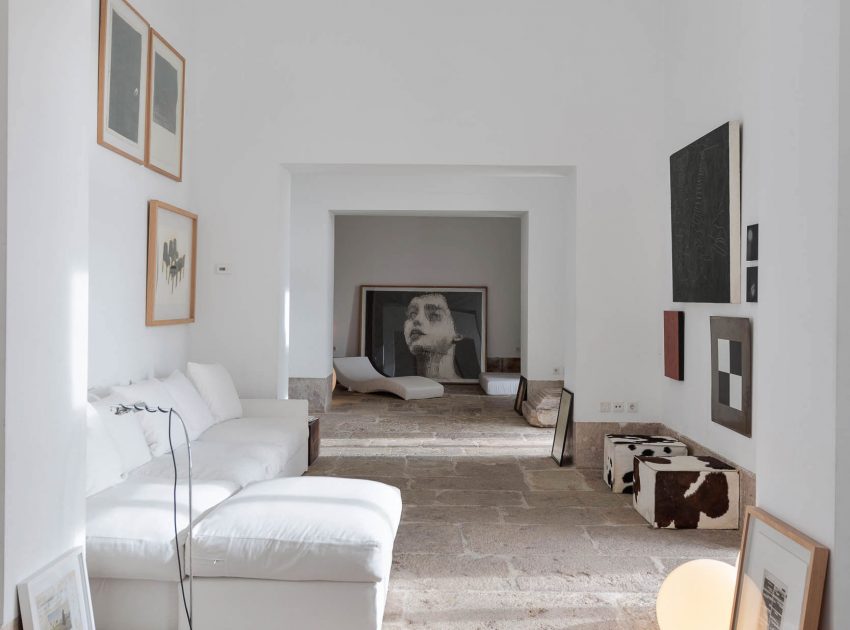 An 18th-Century Townhouse Transformed into a Charming Home in Lisbon, Portugal by Aires Mateus (14)
