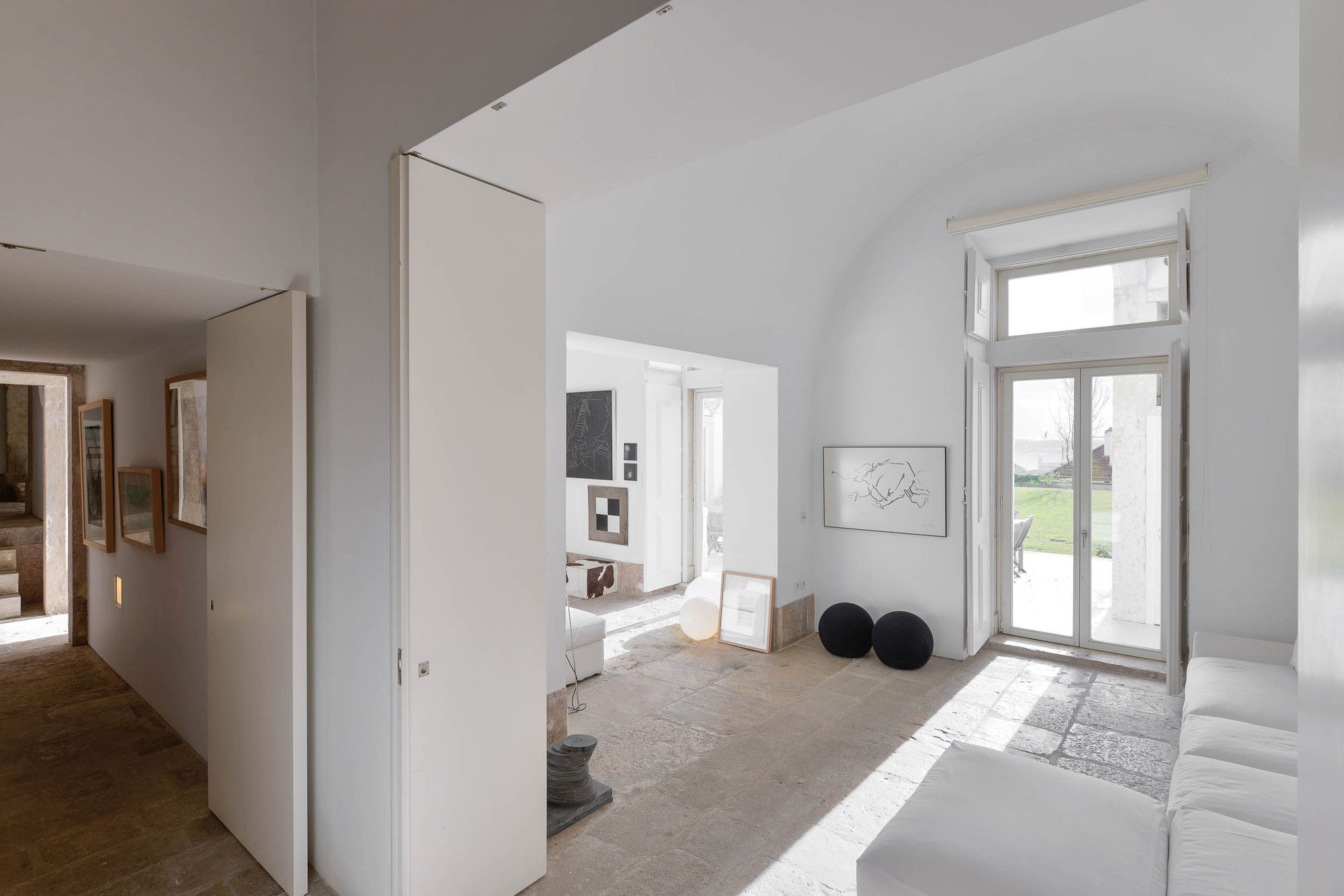 An 18th-Century Townhouse Transformed into a Charming Home in Lisbon, Portugal by Aires Mateus (15)