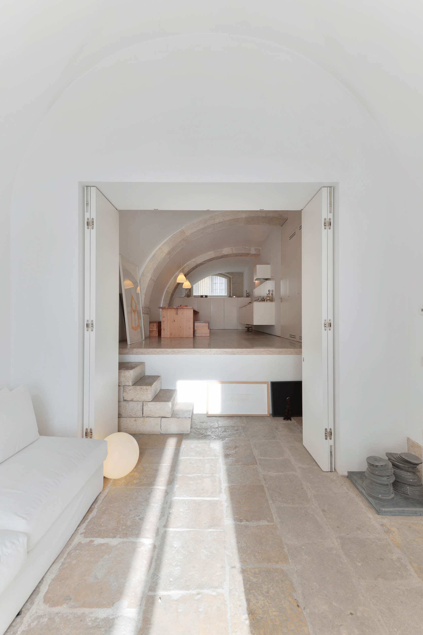 An 18th-Century Townhouse Transformed into a Charming Home in Lisbon, Portugal by Aires Mateus (16)