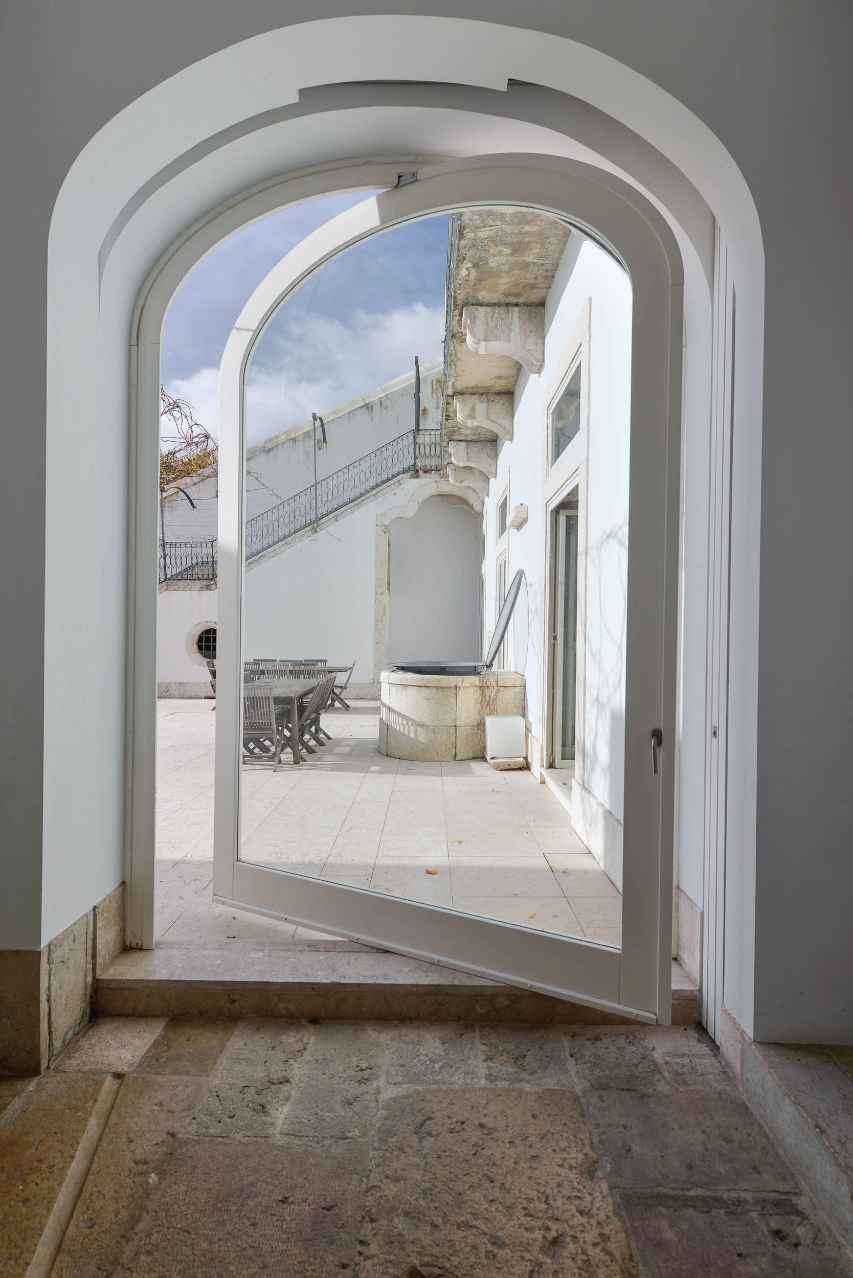 An 18th-Century Townhouse Transformed into a Charming Home in Lisbon, Portugal by Aires Mateus (18)