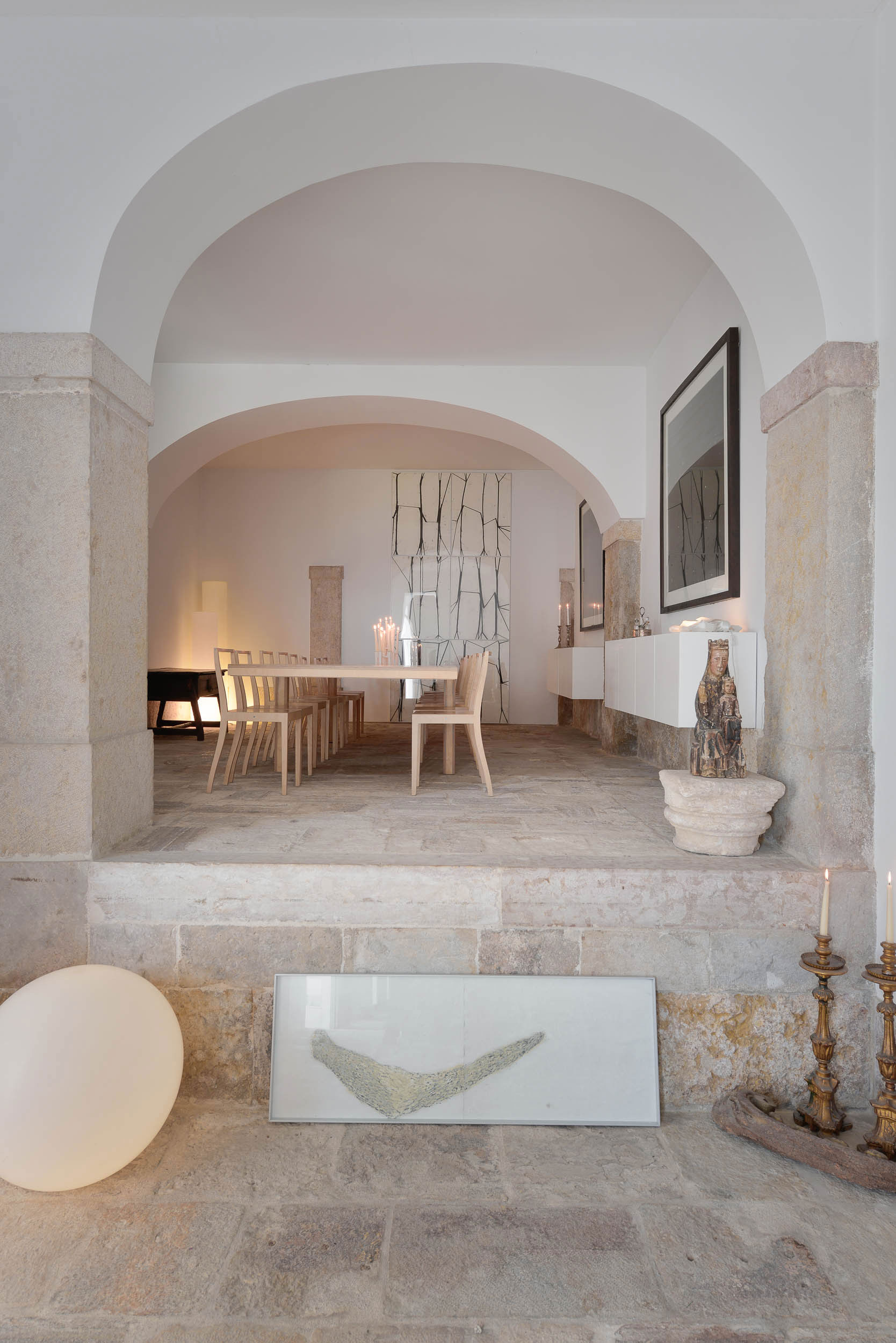 An 18th-Century Townhouse Transformed into a Charming Home in Lisbon, Portugal by Aires Mateus (24)