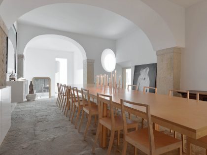 An 18th-Century Townhouse Transformed into a Charming Home in Lisbon, Portugal by Aires Mateus (27)