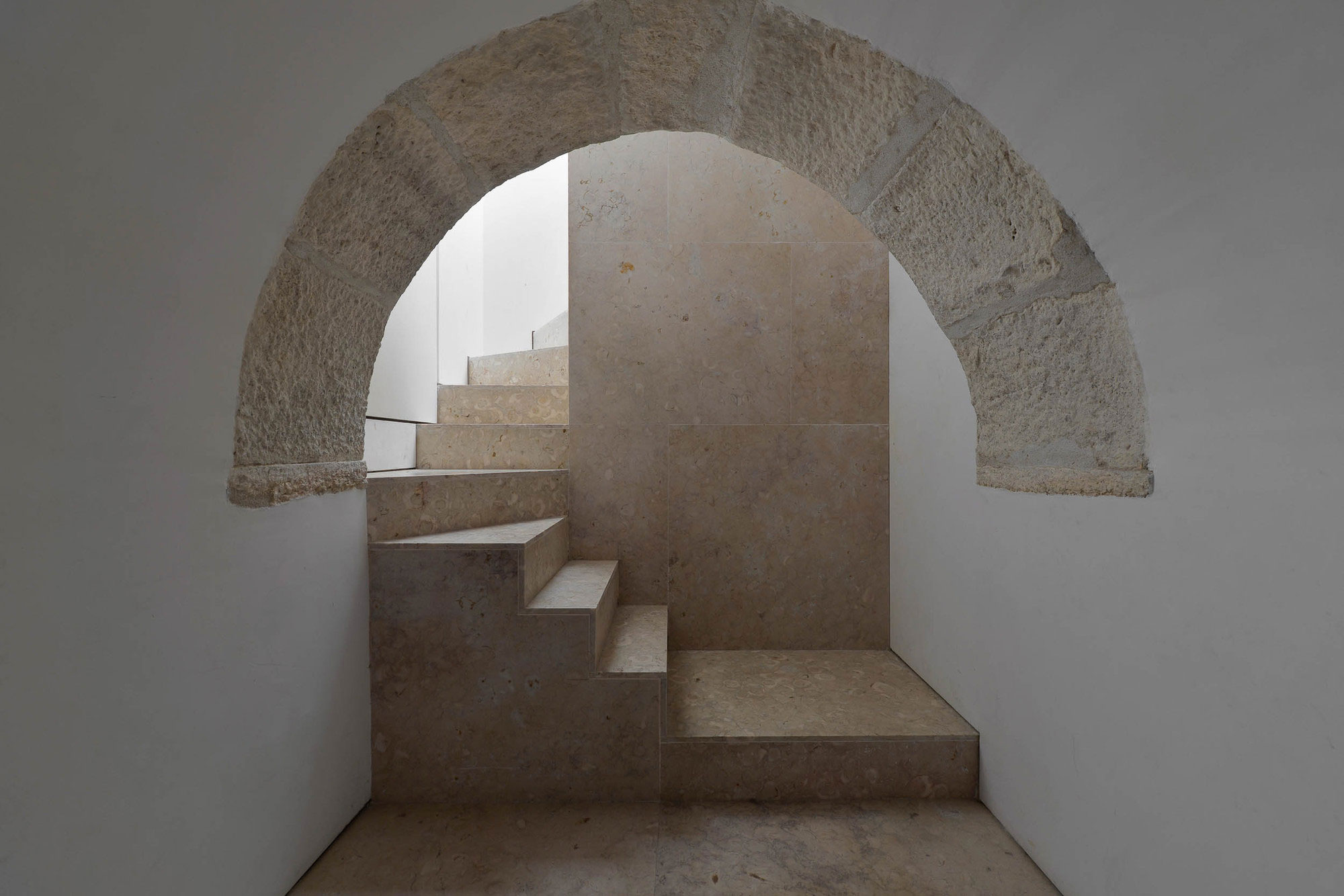An 18th-Century Townhouse Transformed into a Charming Home in Lisbon, Portugal by Aires Mateus (28)