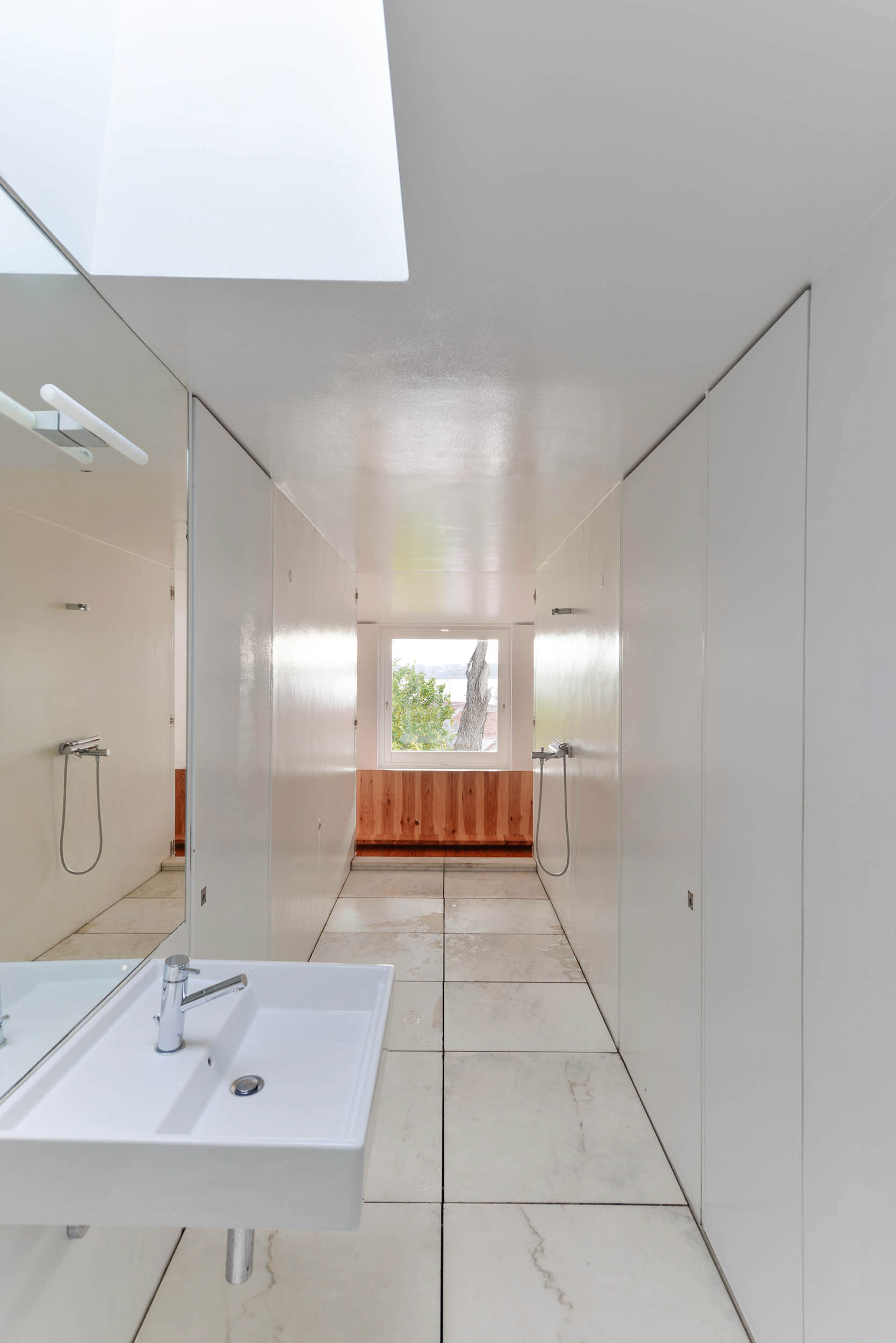 An 18th-Century Townhouse Transformed into a Charming Home in Lisbon, Portugal by Aires Mateus (33)