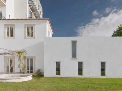 An 18th-Century Townhouse Transformed into a Charming Home in Lisbon, Portugal by Aires Mateus (4)