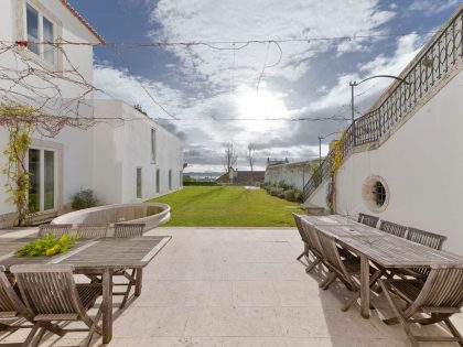 An 18th-Century Townhouse Transformed into a Charming Home in Lisbon, Portugal by Aires Mateus (9)