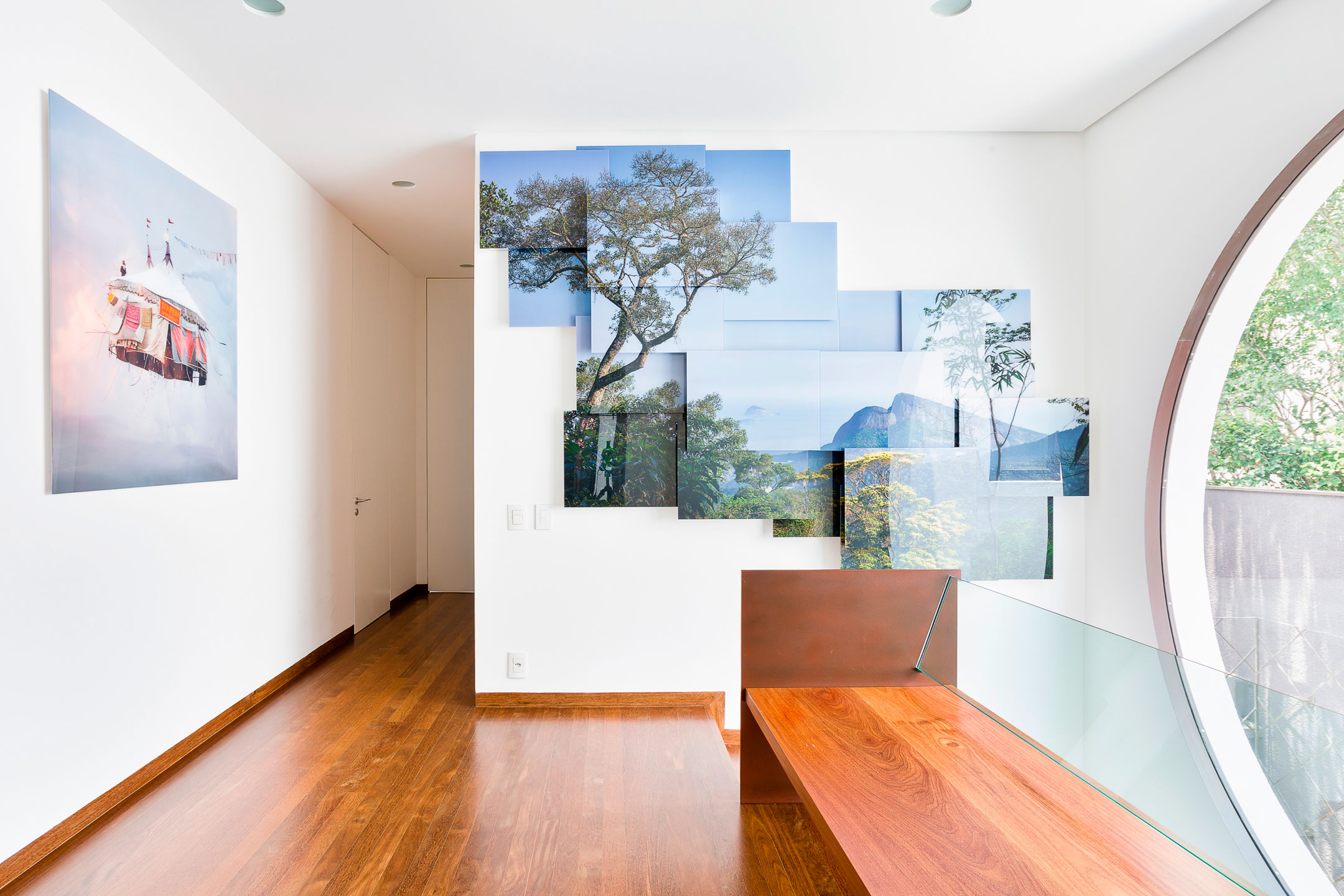 An Airy and Cheerful House with Vibrant Pops of Color in São Paulo by Pascali Semerdjian Architects (15)