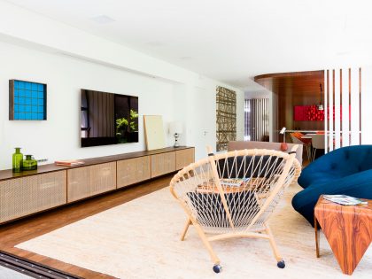 An Airy and Cheerful House with Vibrant Pops of Color in São Paulo by Pascali Semerdjian Architects (7)