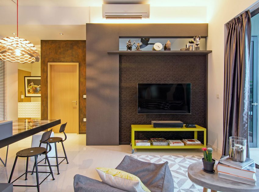 An Eclectic and Stylish Apartment with Functional Elements in Singapore by KNQ Associates (6)