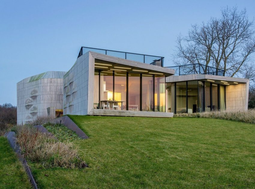 An Eco-Friendly and Digitally Controlled Home with Stunning Views in North Holland by UN Studio (14)