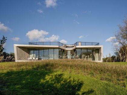 An Eco-Friendly and Digitally Controlled Home with Stunning Views in North Holland by UN Studio (2)