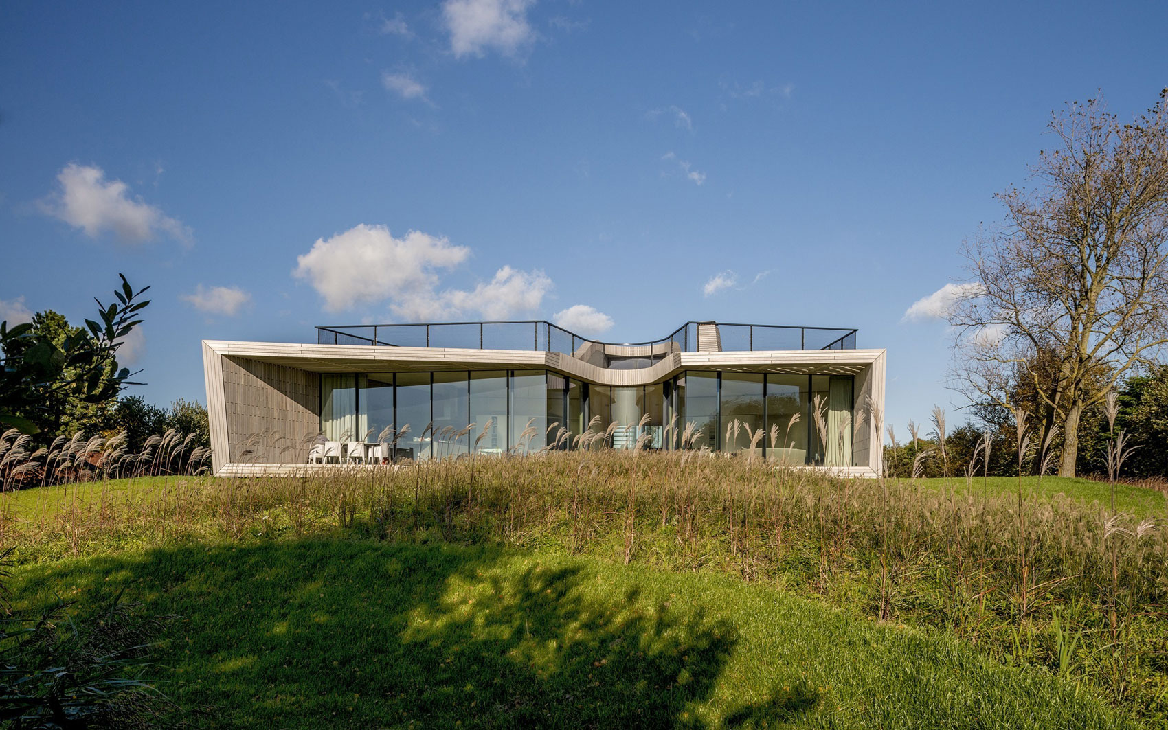 An Eco-Friendly and Digitally Controlled Home with Stunning Views in North Holland by UN Studio (2)