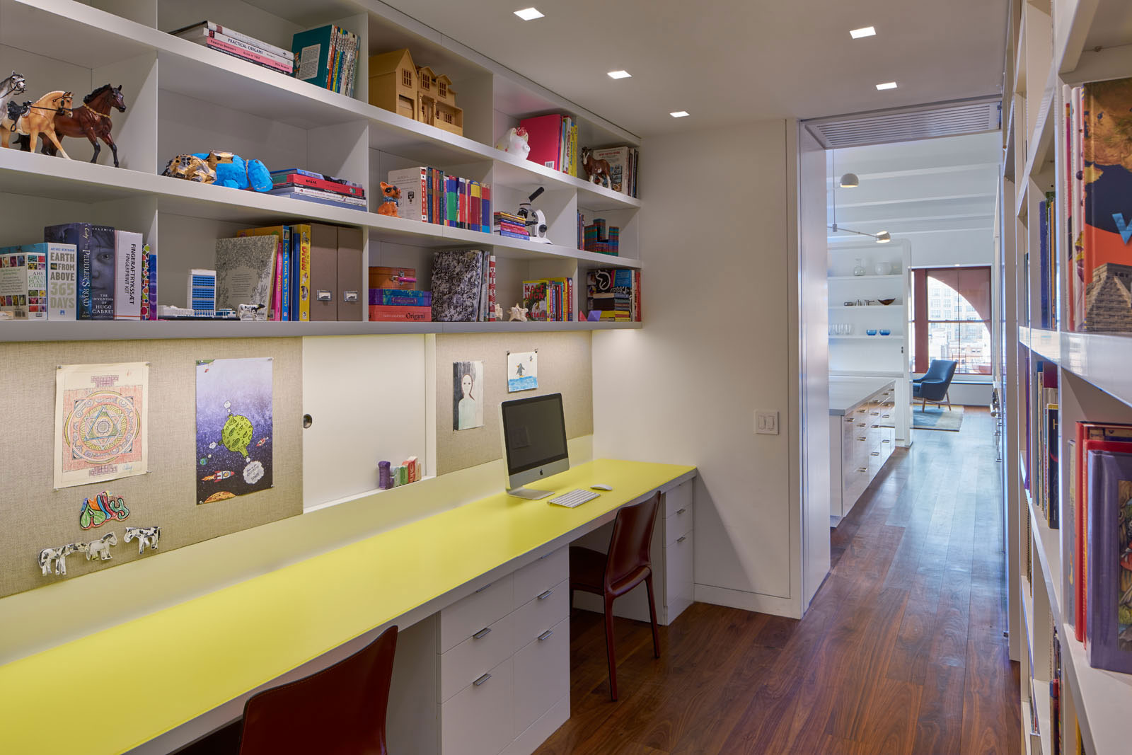 An Elegant Apartment Full of Style and Comfort in Tribeca, New York City by Gluckman Tang Architects (12)