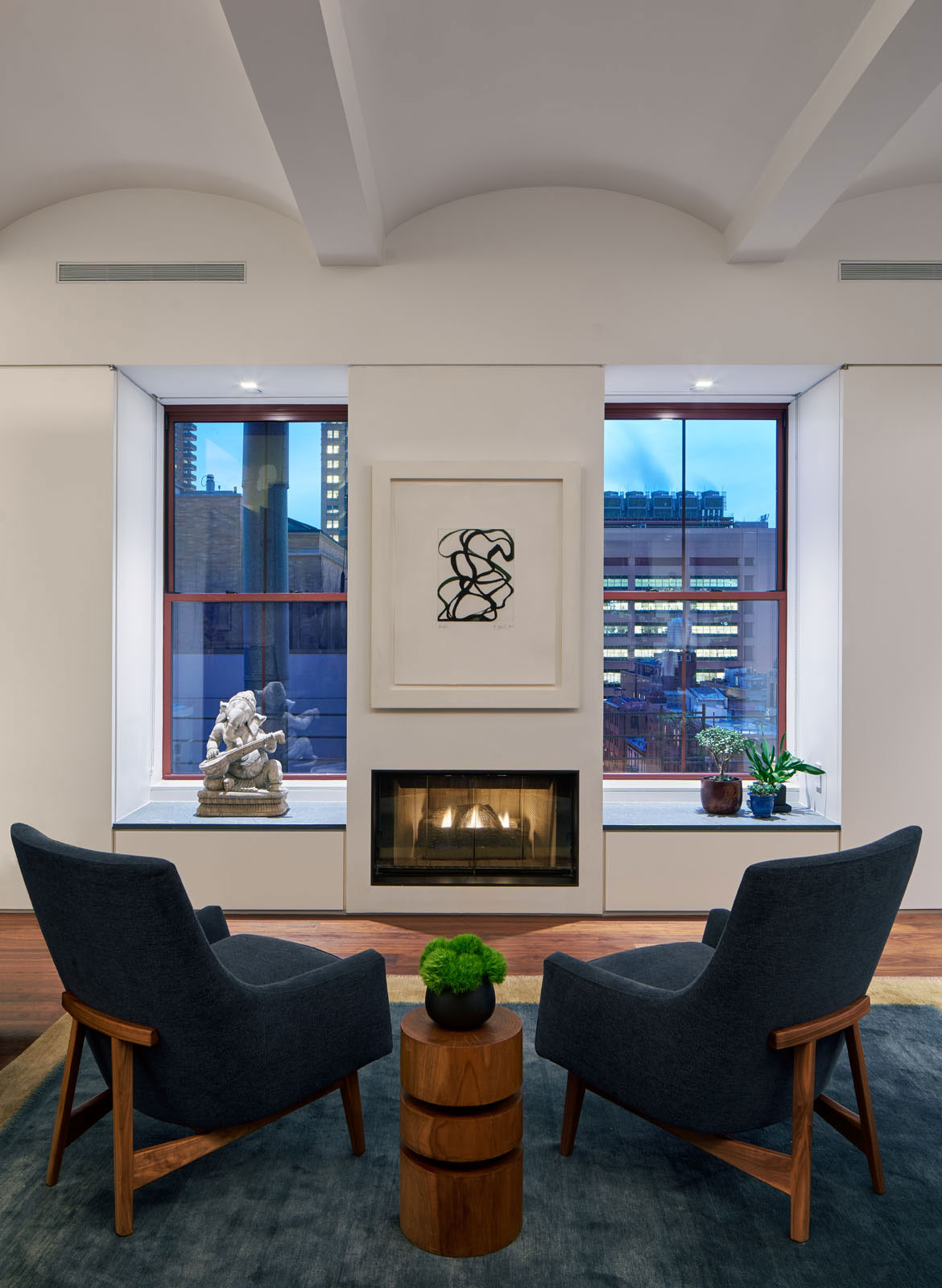 An Elegant Apartment Full of Style and Comfort in Tribeca, New York City by Gluckman Tang Architects (2)