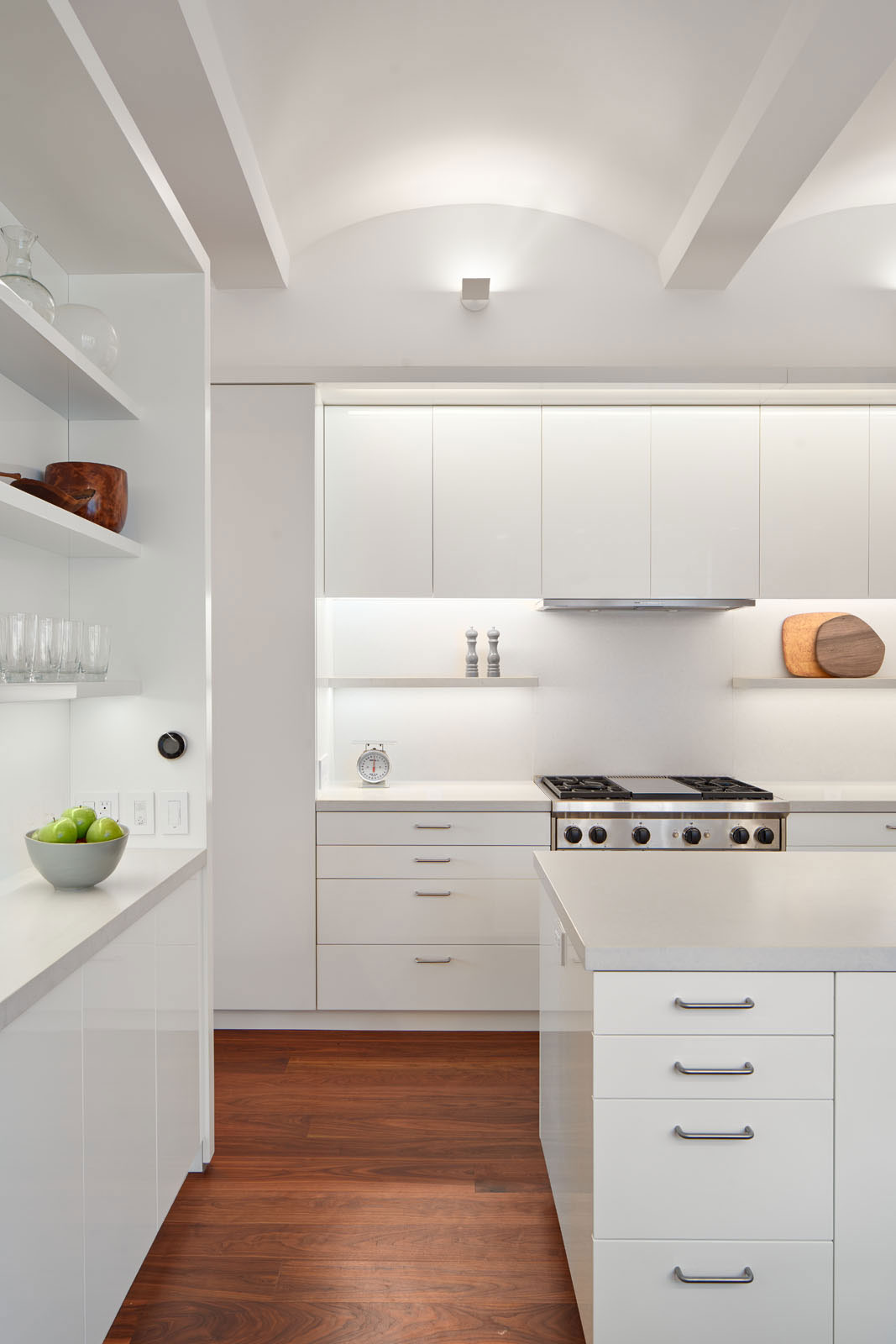 An Elegant Apartment Full of Style and Comfort in Tribeca, New York City by Gluckman Tang Architects (4)