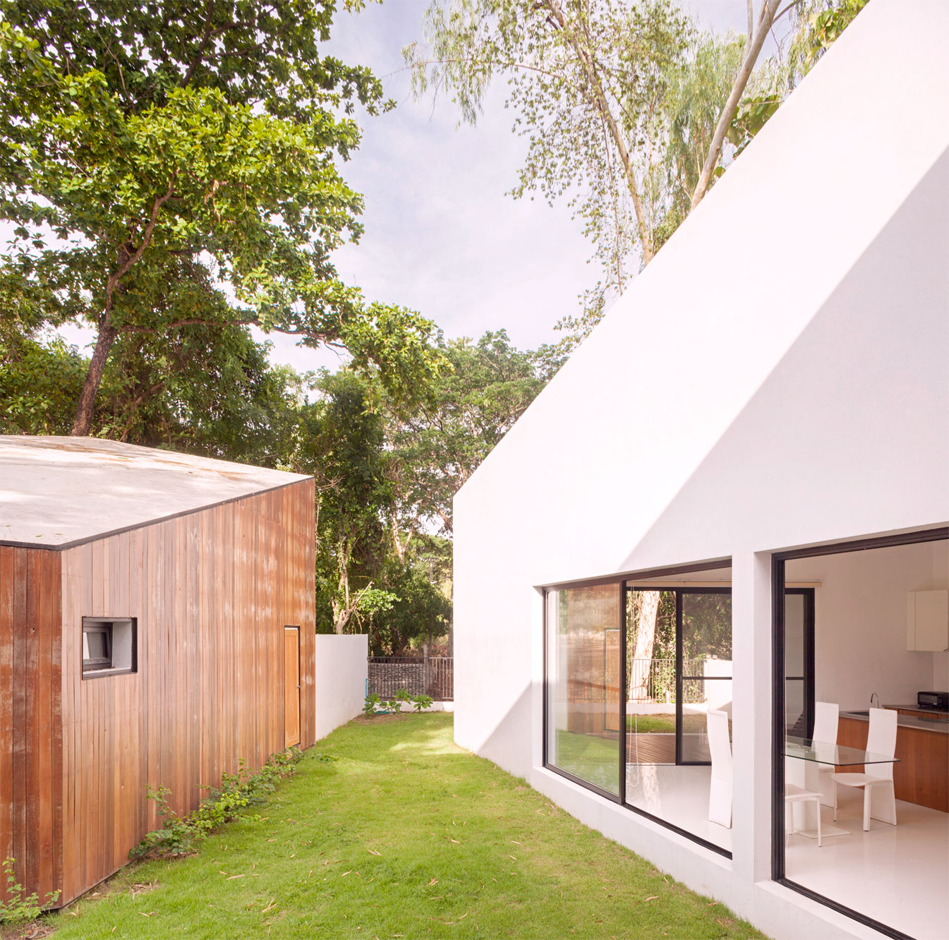 An Elegant Contemporary Home with Beautiful Cafe and Music Room in Chiang Mai, Thailand by EKAR & Full Scale Studio (12)