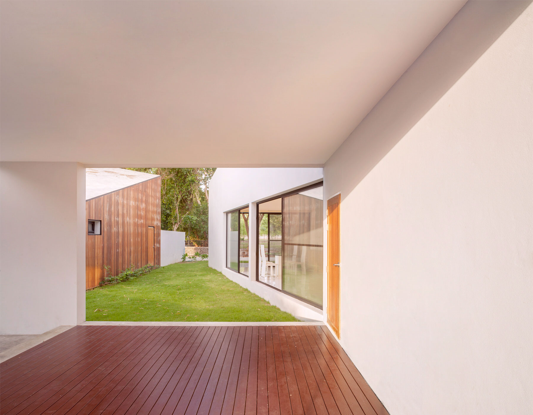 An Elegant Contemporary Home with Beautiful Cafe and Music Room in Chiang Mai, Thailand by EKAR & Full Scale Studio (13)