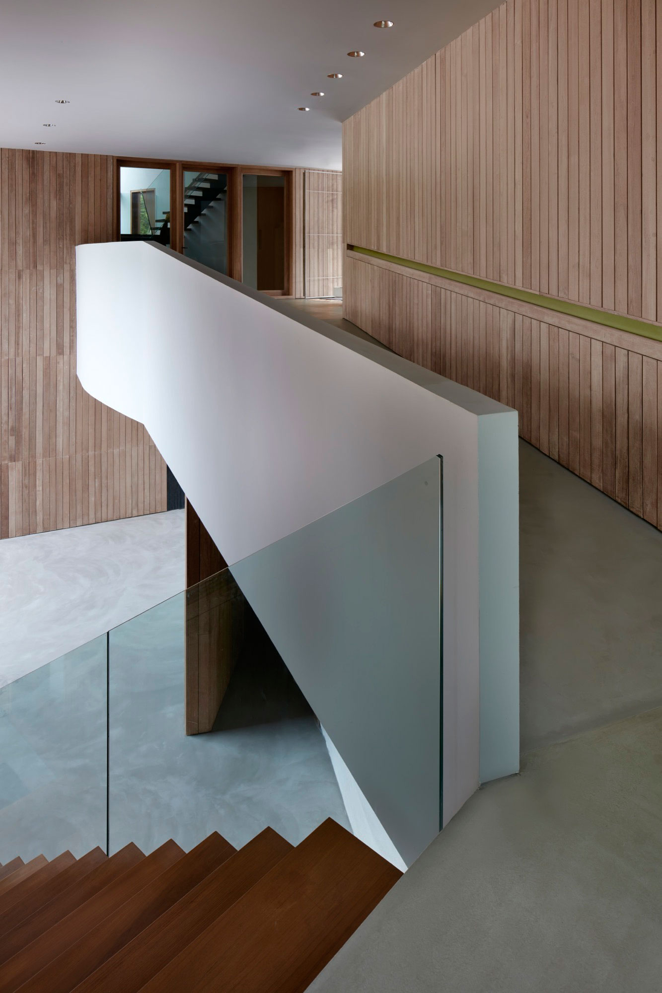 An Elegant Green Home Surrounded by Lush Tropical Landscaping in Singapore by Tsao & McKown Architects (12)