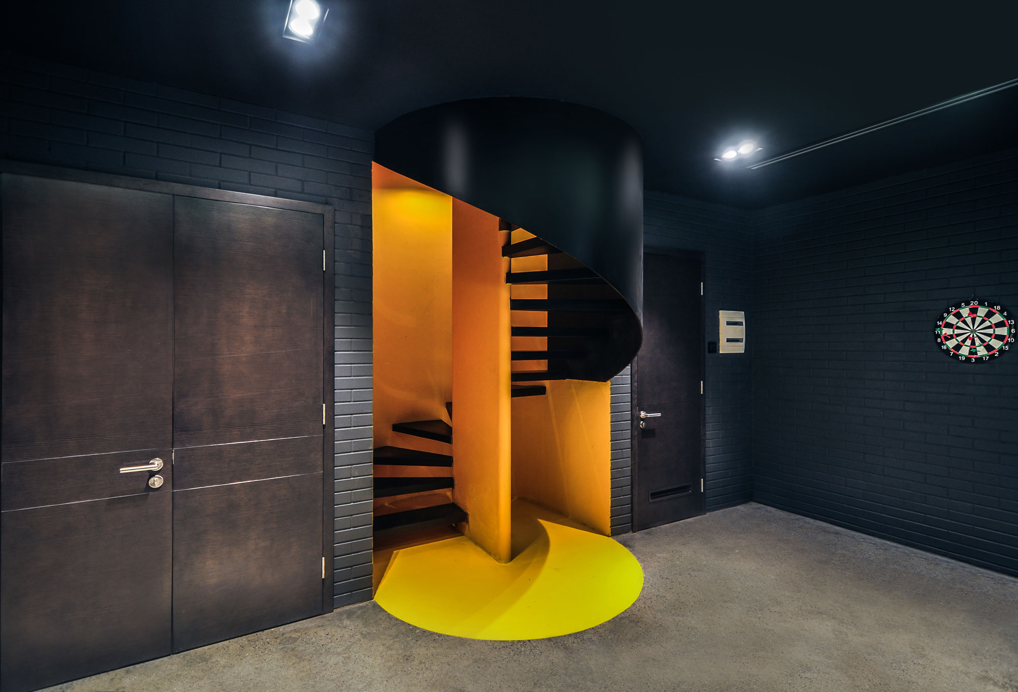 An Elegant Home Combines Classic Exterior and Contemporary Interior in Ha Noi, Vietnam by ABS Corporation (10)