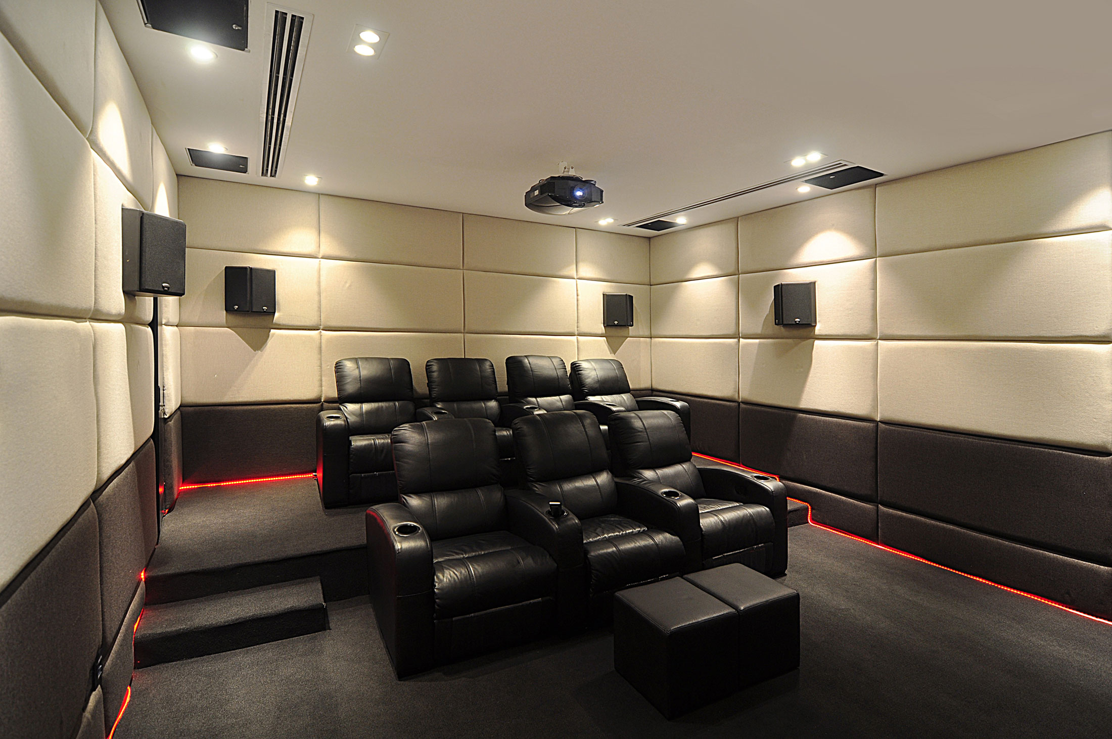 An Elegant Home Combines Classic Exterior and Contemporary Interior in Ha Noi, Vietnam by ABS Corporation (22)