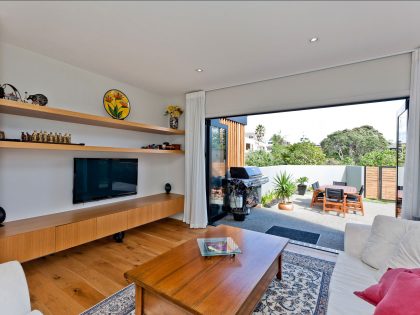 A Stunning and Elegant Modern Home with Views Over the Bay in Auckland by Creative Arch (9)