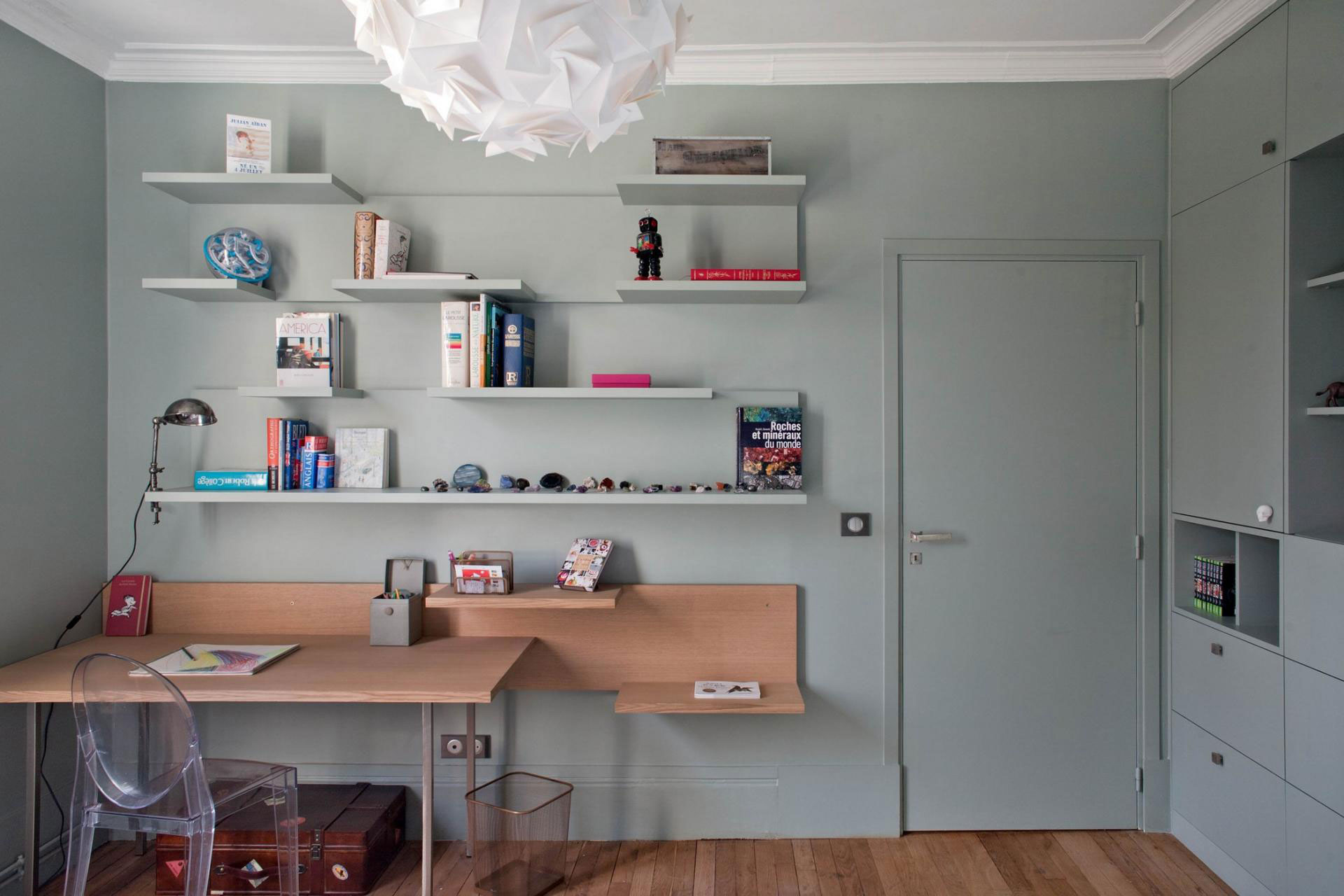 An Elegant House with a Picturesque Decor Done in White and Blue on Bois Colombes by Olivier Chabaud Architecte (11)