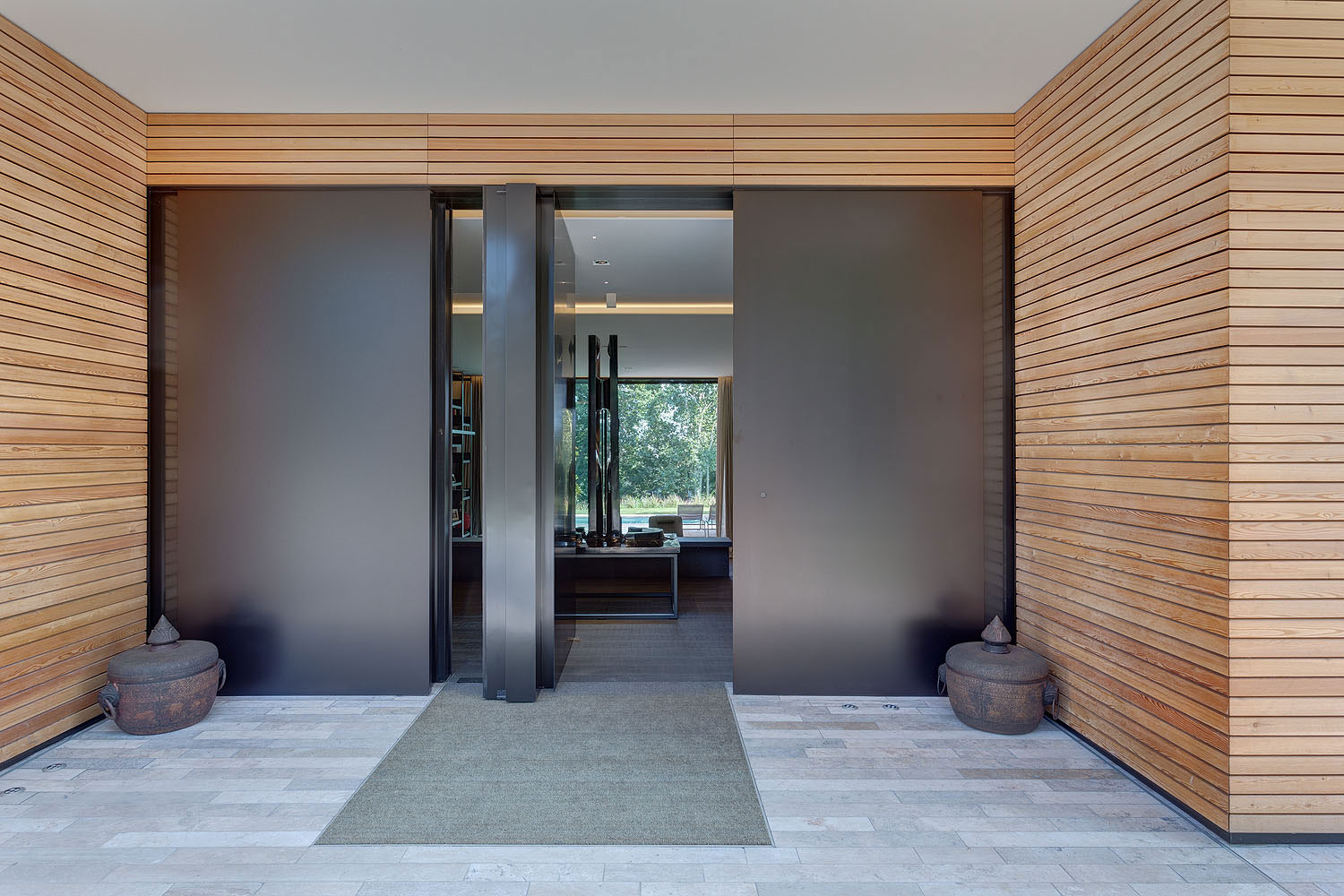 An Elegant and Comfortable Family Home with Private Pool in Milan, Italy by Marco Carini Interior Designer (11)