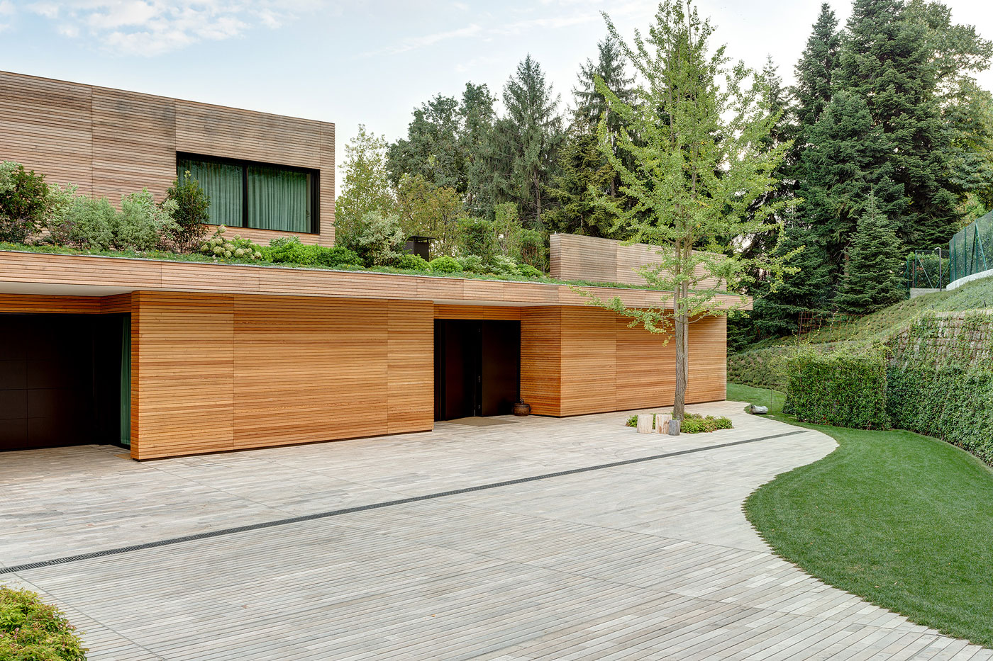 An Elegant and Comfortable Family Home with Private Pool in Milan, Italy by Marco Carini Interior Designer (8)