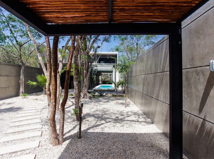 An Exquisite Modern House Full of Character and Bold Accents in Tulum, Mexico by Studio Arquitectos (1)