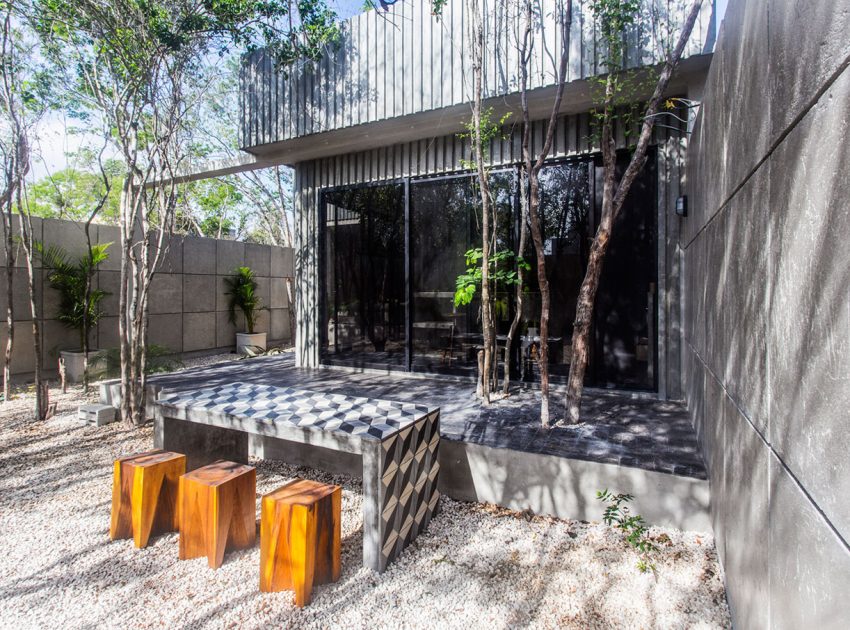 A Colorful and Vibrant House Full of Character and Bold Accents in Tulum, Mexico by Studio Arquitectos (3)