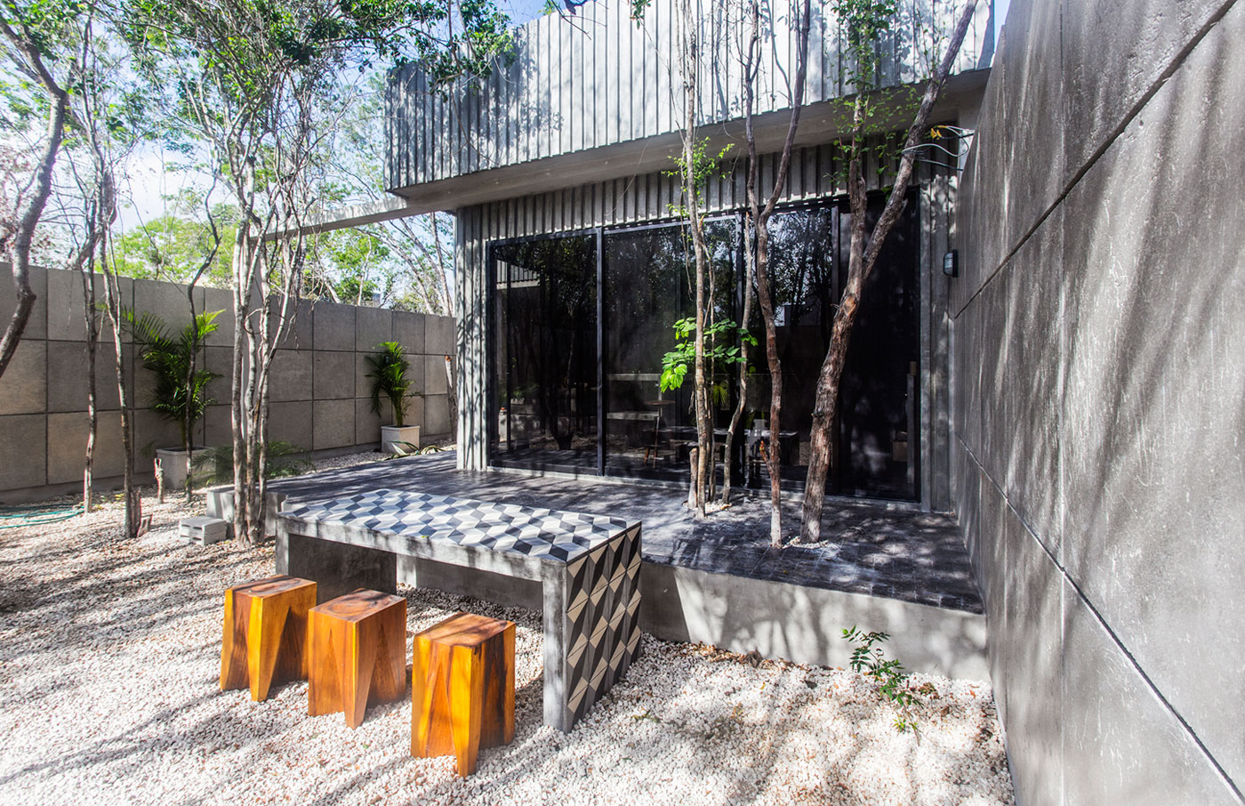 A Colorful and Vibrant House Full of Character and Bold Accents in Tulum, Mexico by Studio Arquitectos (3)