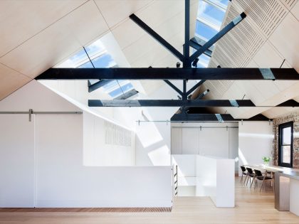 An Industrial Warehouse Converted into Light-Filled Home in Fitzroy, Victoria by Andrew Simpson Architects (10)